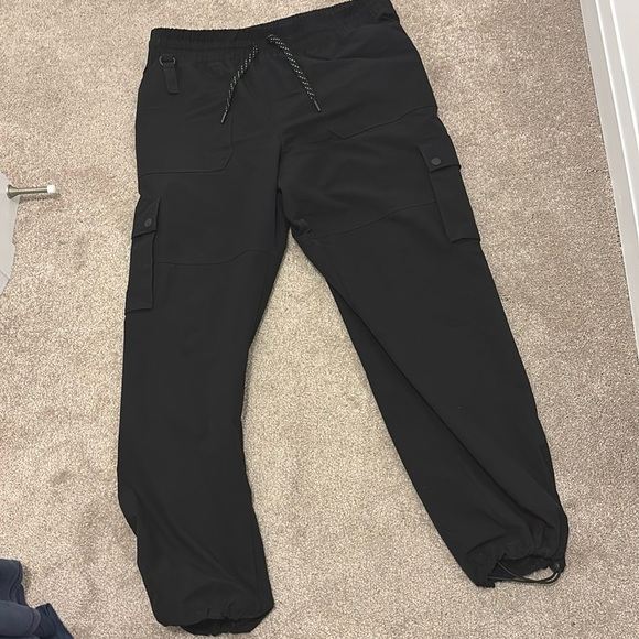 Womens Black water repellent Cargo Pants with pockets - Picture 3 of 15